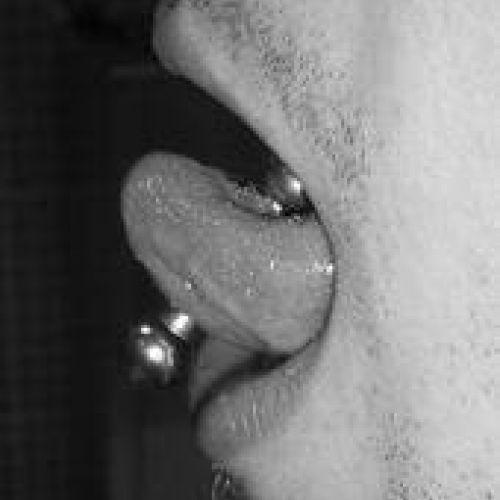 Piercing lengua Big tongue